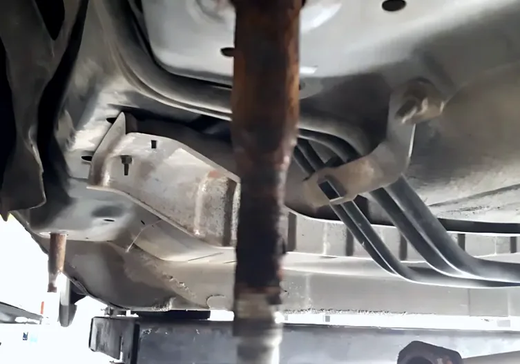산척면 자동차 엔진 미션 용접 시공 사진 4