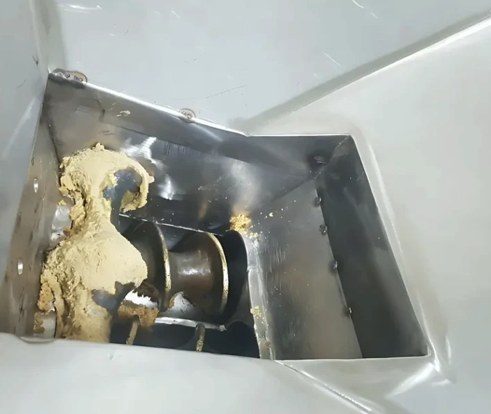 청양군 식품기계 구조물 용접 시공 사진 2