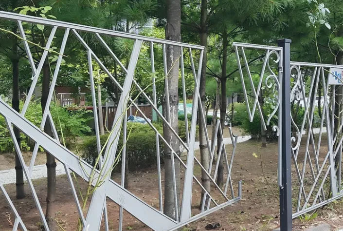 서천군 주물휀스 난간용접 시공 사진 3