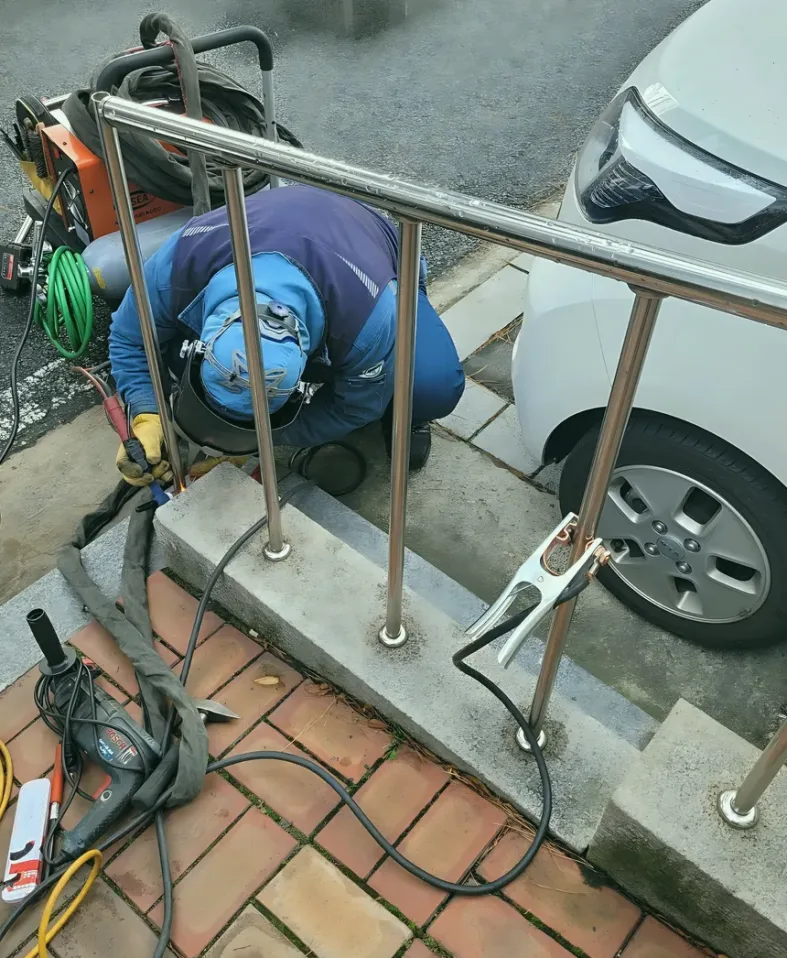 당진시 주차장 난간용접 시공 사례