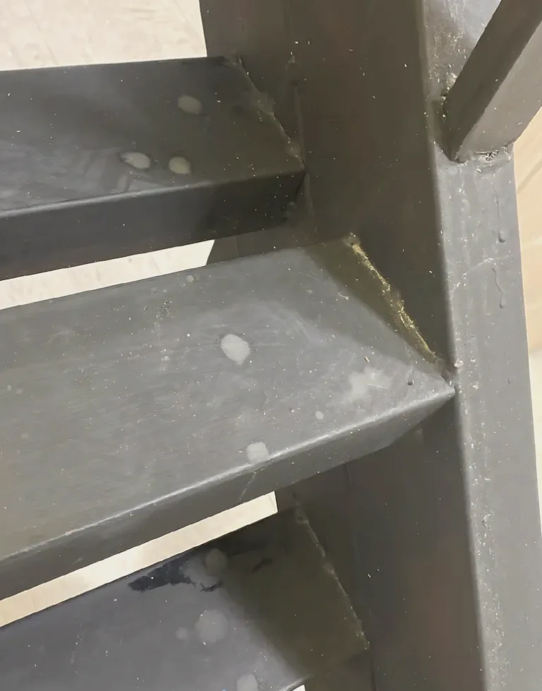서산시 구조물 바닥 계단 용접 시공 사진 3